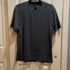 Blue/grey men’s lulu shortsleeve